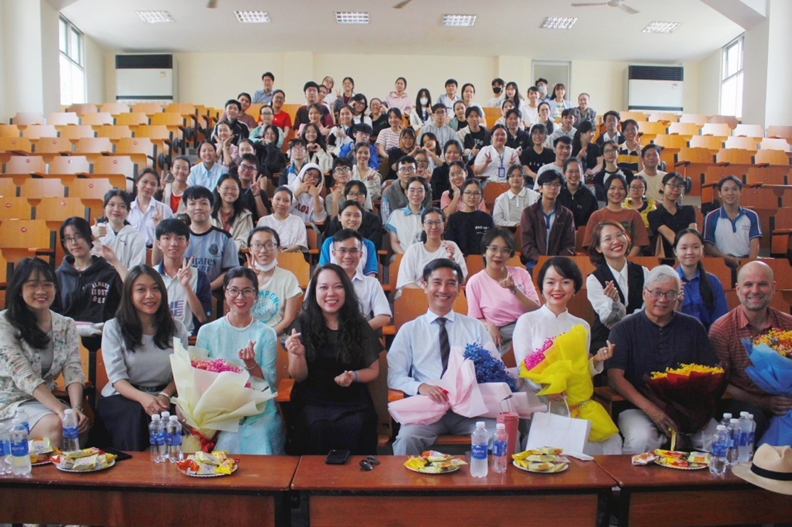 Các thành viên Ban điều hành NNTT và Giáo sư Shannon Gramse giao lưu văn hóa – giáo dục với Trường đại học Sư phạm TPHCM 26/04/2024 Các thành viên Ban điều hành NNTT và Giáo sư Shannon Gramse giao lưu văn hóa – giáo dục với Trường đại học Sư phạm TPHCM 26/04/2024