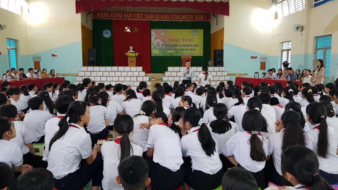 TSNA trao tặng 120 tủ sách cho 12 trường học Huyện Krông Nô - Tỉnh Đắk Nông ngày 02/10/2020 TSNA trao tặng 120 tủ sách cho 12 trường học Huyện Krông Nô - Tỉnh Đắk Nông ngày 02/10/2020